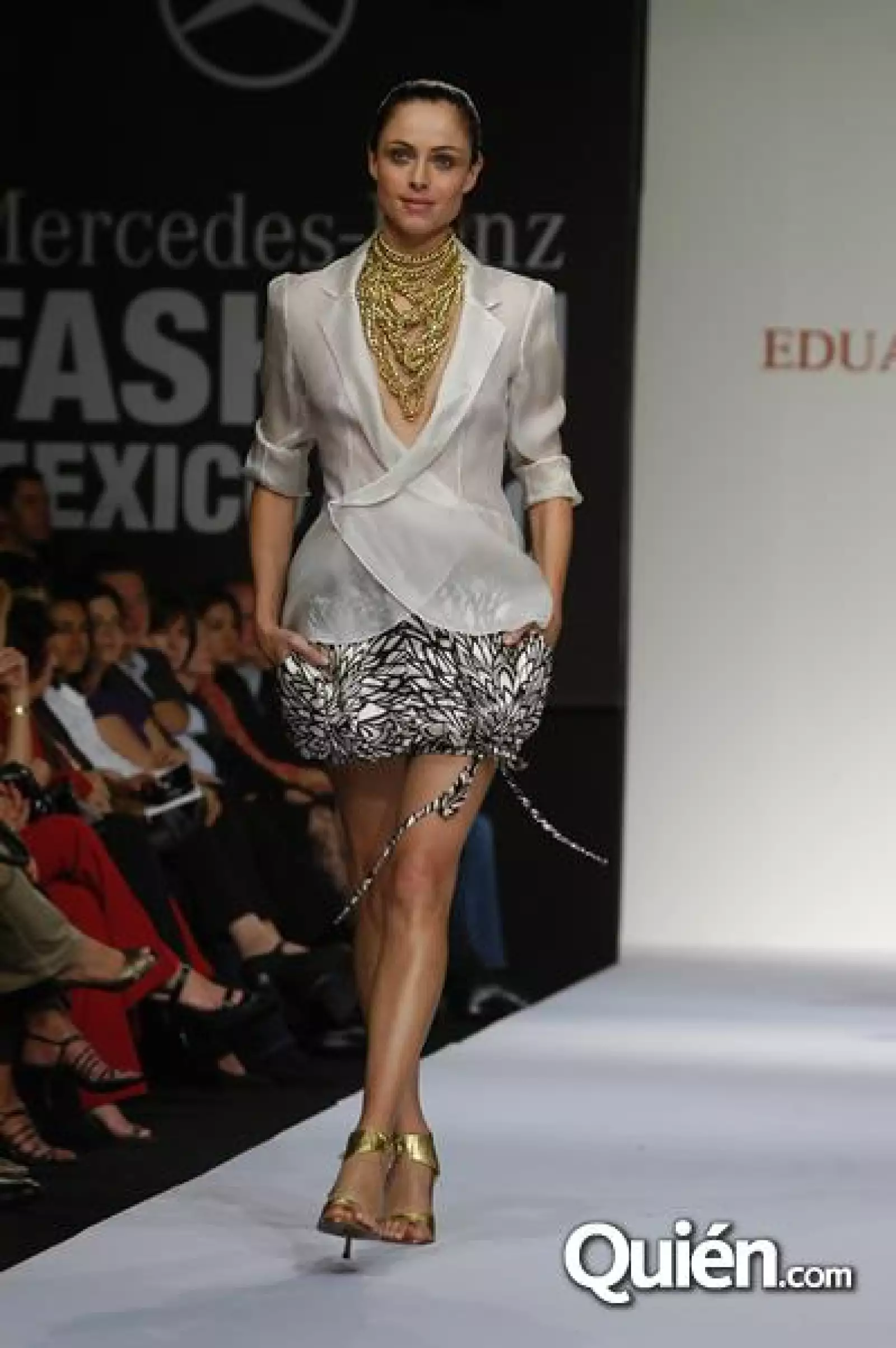 MBF Pasarela Eduardo Lucero