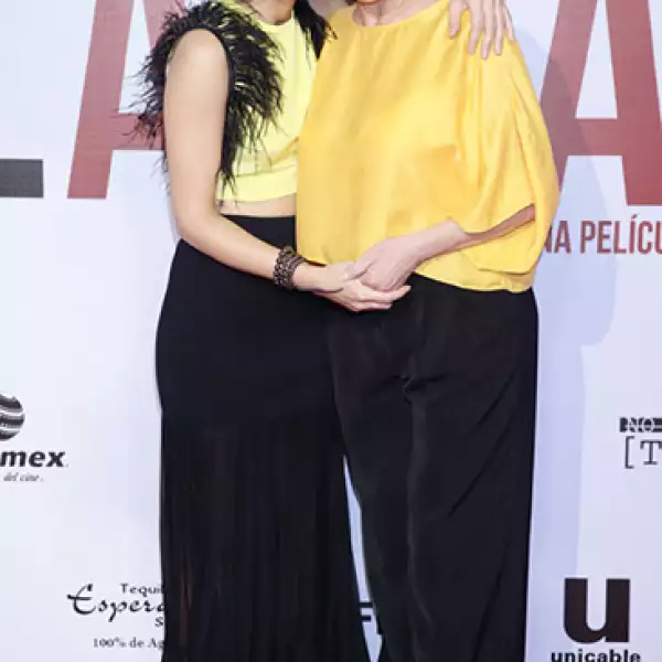Aislinn Derbez y Gabriela Michel