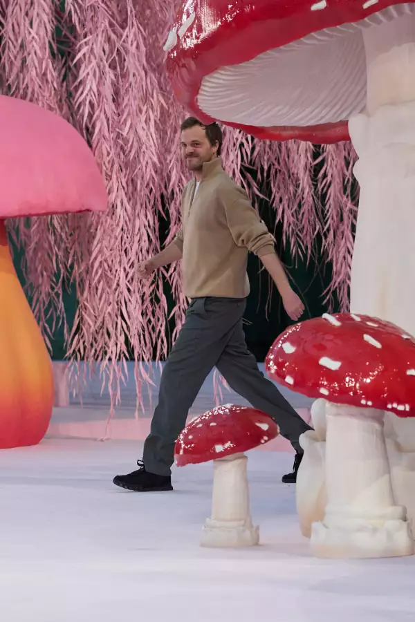 Chanel HC S26 056.jpg