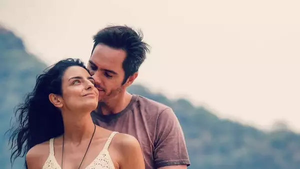 aislinn-derbez-mauricio-ochmann.jpg