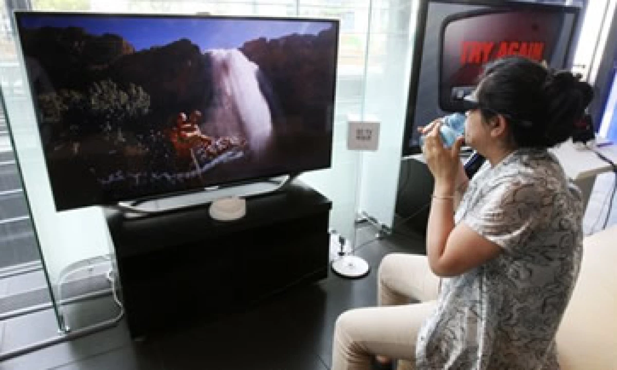 Samsung y LG invierten miles de millones de dólares en el desarrollo de nueva tecnología para producir pantallas más delgadas y de una definición sorprendente. (Foto: Reuters)