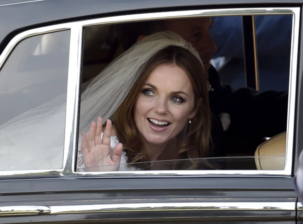 Geri Halliwell tiene 42 años de edad y es la segunda vez que se casa.
