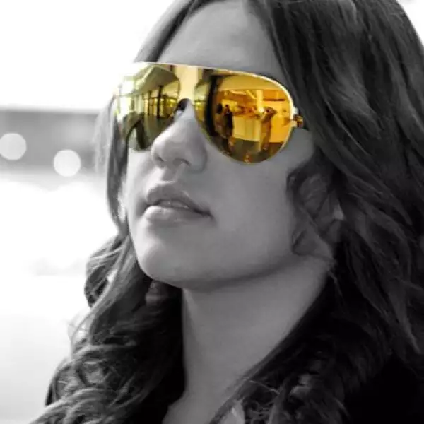 PRESENTACIÓN DE MYKITA