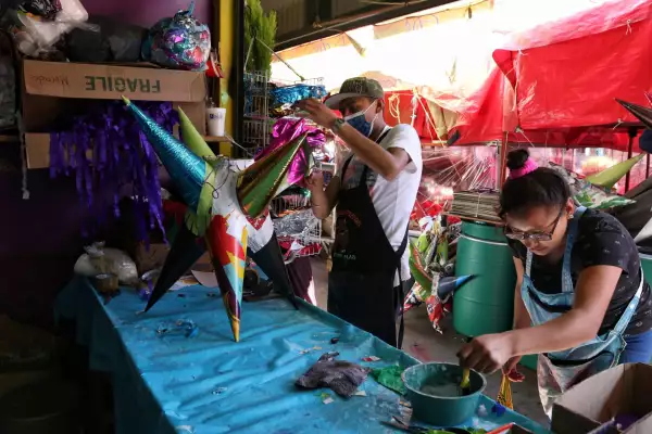 elaboración-piñatas