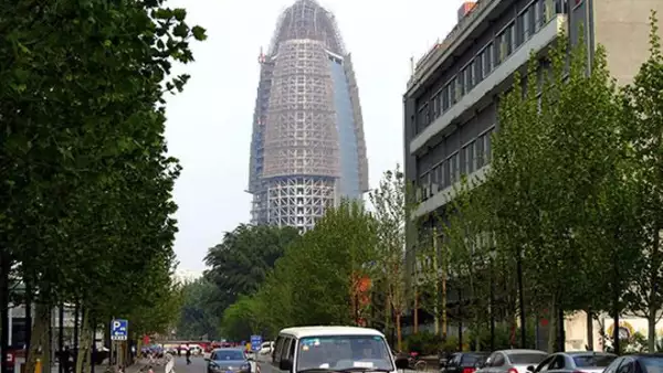 Edificio f�lico1