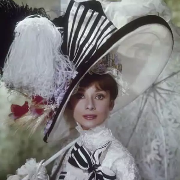 La película Mi bella dama, protagonizada por Audrey Hepburn en 1964, se inspiró en el musical de Broadway con el mismo nombre.