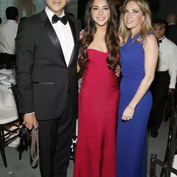 Alejandro,Johanna y Maru Serna