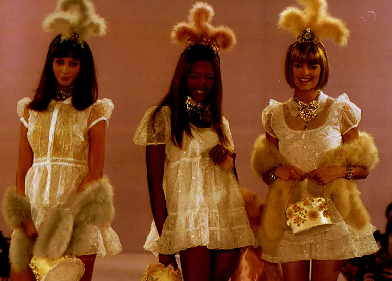 Supermodels (l-r): Christy Turlington Naomi Campbell And Linda Evangelista In Babydoll Dresses Designed By Anna Sui At New York Fashion Week.