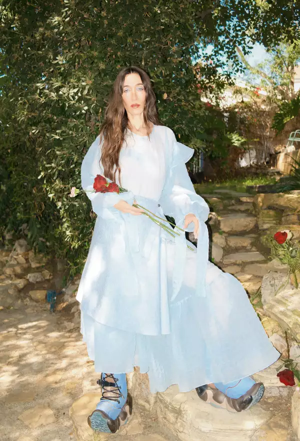 alana-hadid-elle-mexico