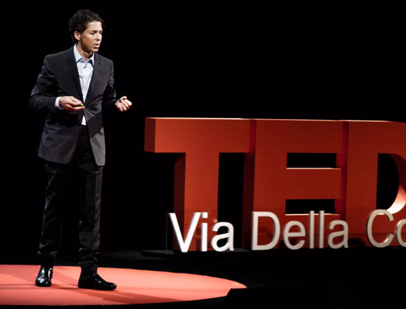 Por su experiencia, Romero fue uno de los ponentes de la última edición de TEDx Via Della Conciliazione, en Roma.