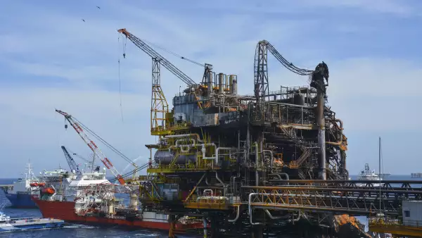 La petrolera mexicana corrigió este jueves sus cifras anuales, las pérdidas son mayores a las del informe original.