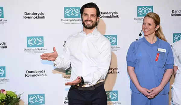 El príncipe estuvo presente en el nacimiento de su primogénito.