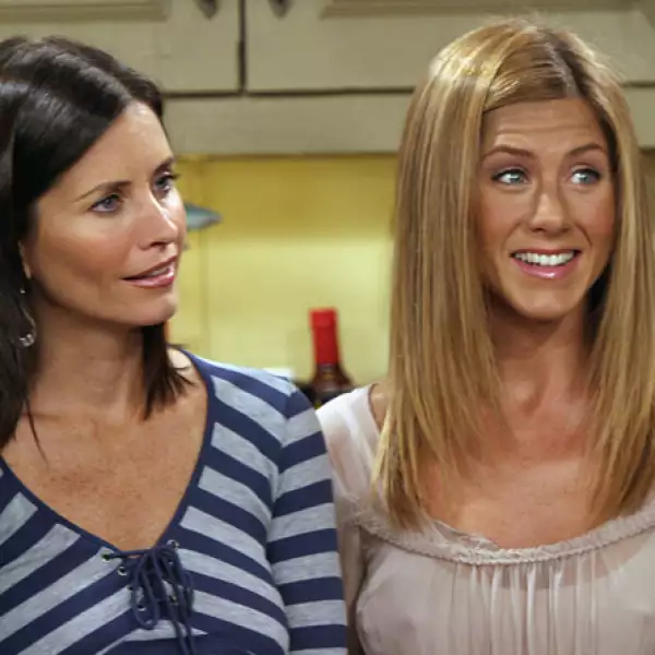 Las actrices en el set a casi 10 años de comenzar Friends.
