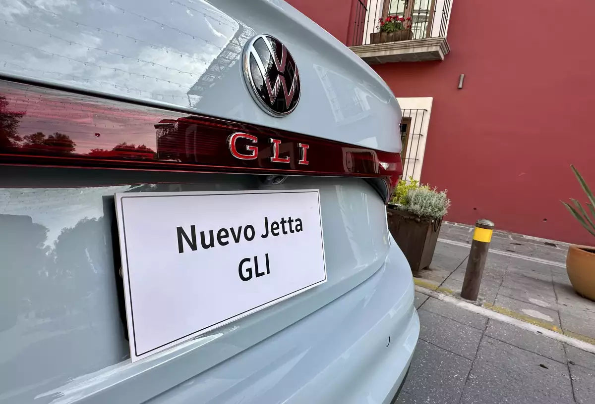 Jetta 2025, sin caja manual y nueva estética: este es su precio en México