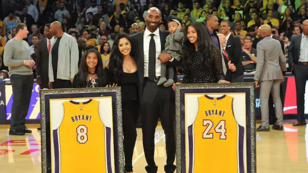 Celebrities At The Los Angeles Lakers Game