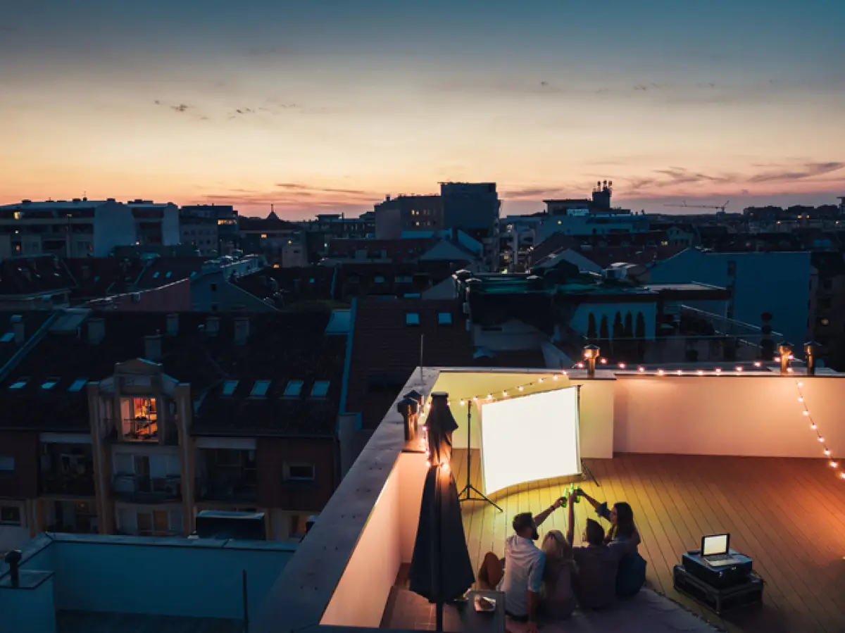 Convierte tu jardín en una sala de cine con estos gadgets 
