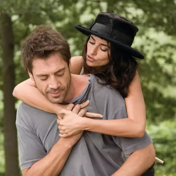 Se espera la llegada de su gran amiga Penélope Cruz y su novio Javier Bardem para presenciar el enlace de la veracruzana con el empresario francés.