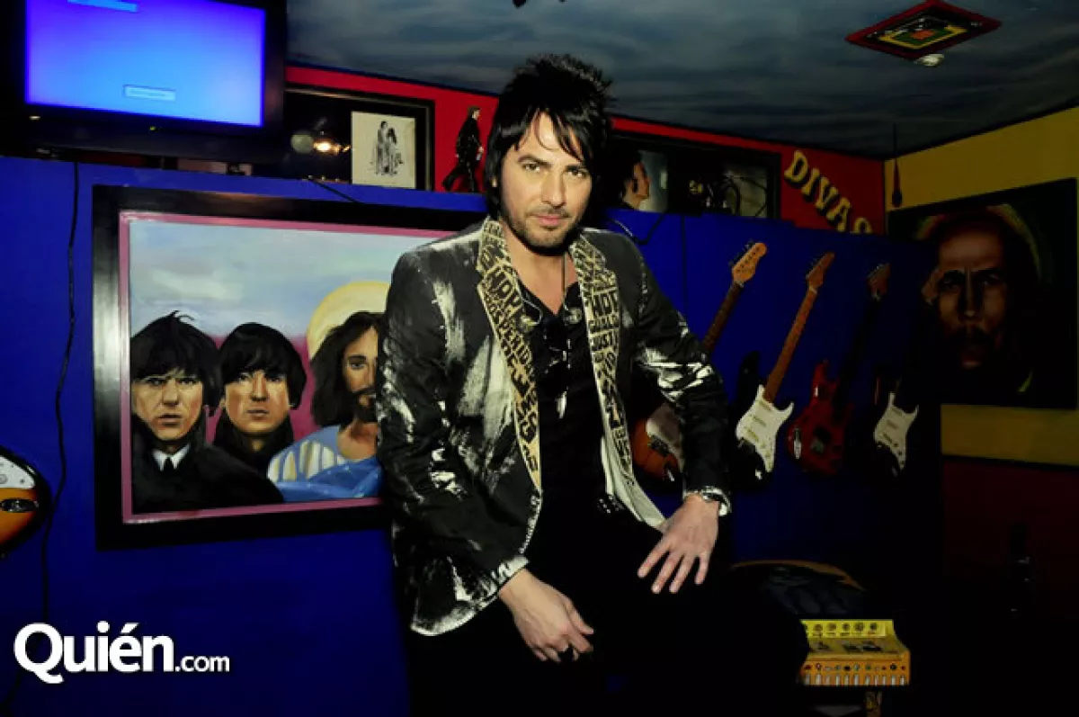 Beto Cuevas en el Woodstock Valle