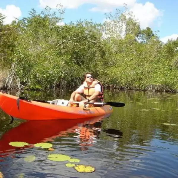 Nos regala imágenes dignas de admirar y querer acompañarlo.