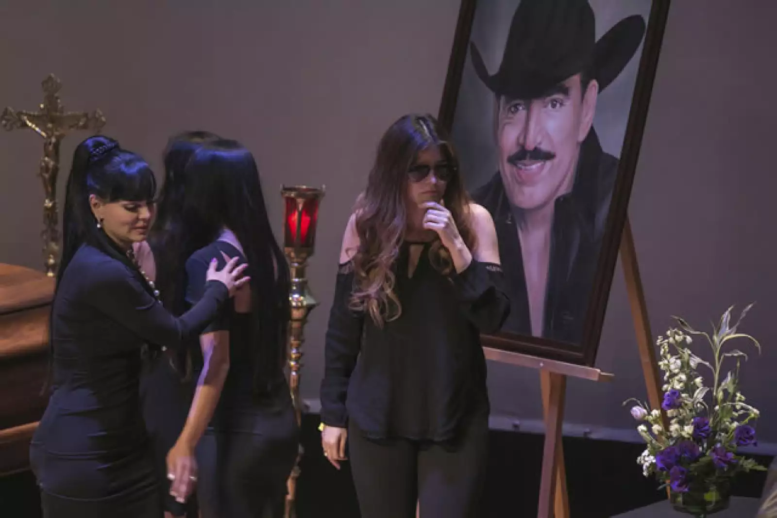 Ana Bárbara lamentó la muerte del Rey del Jaripeo.