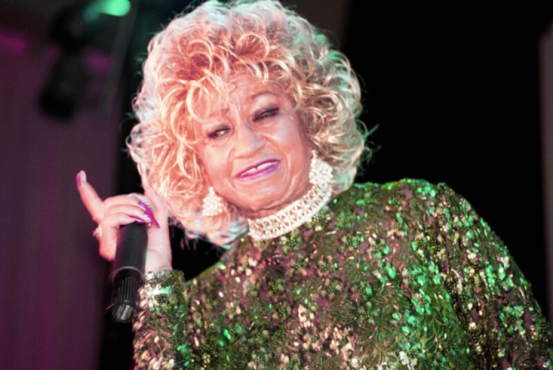 Celia Cruz cantó durante la fiesta de lanzamiento de Quién® en mayo del 2000.