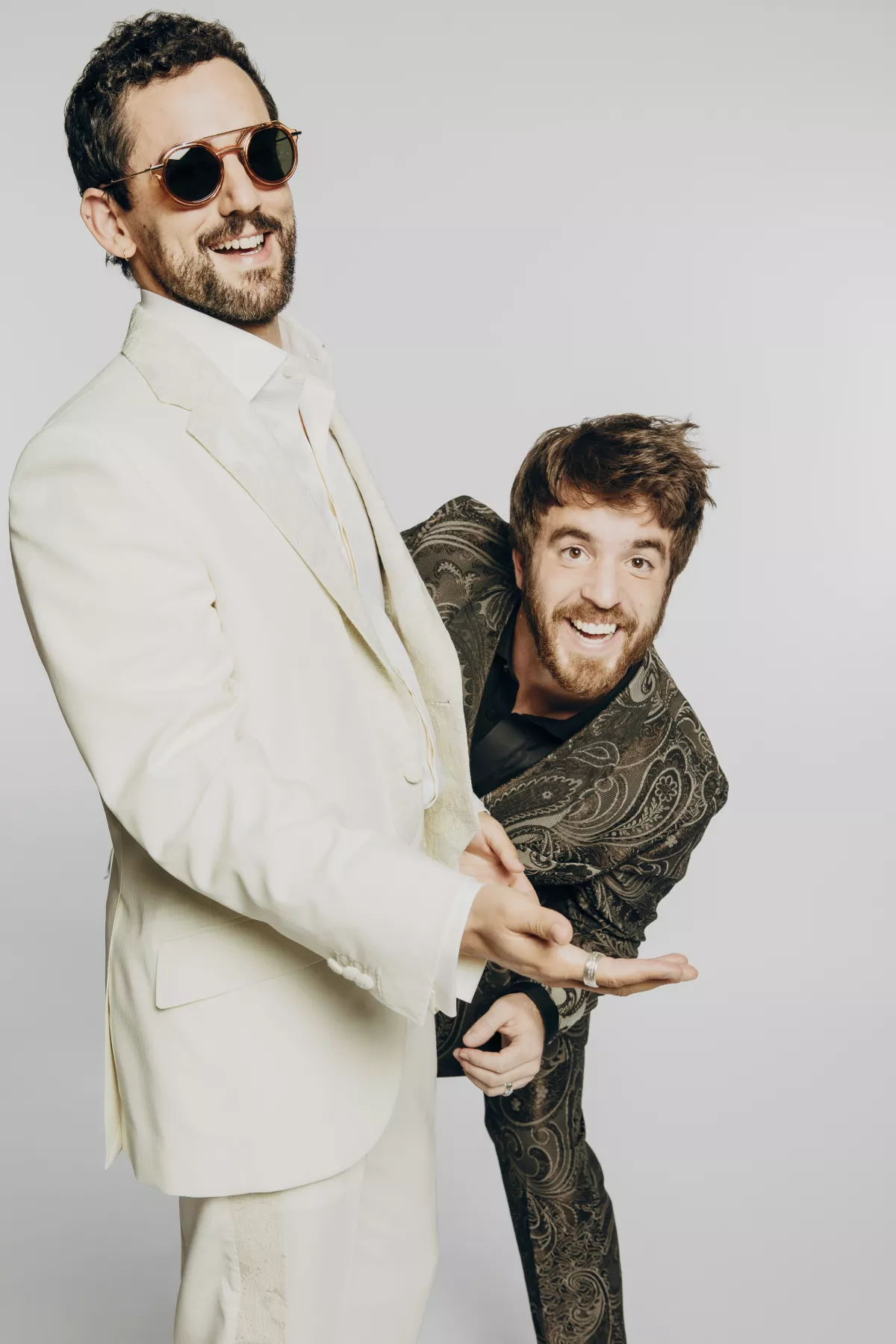 Luis Gerardo Méndez y Connor del Río.