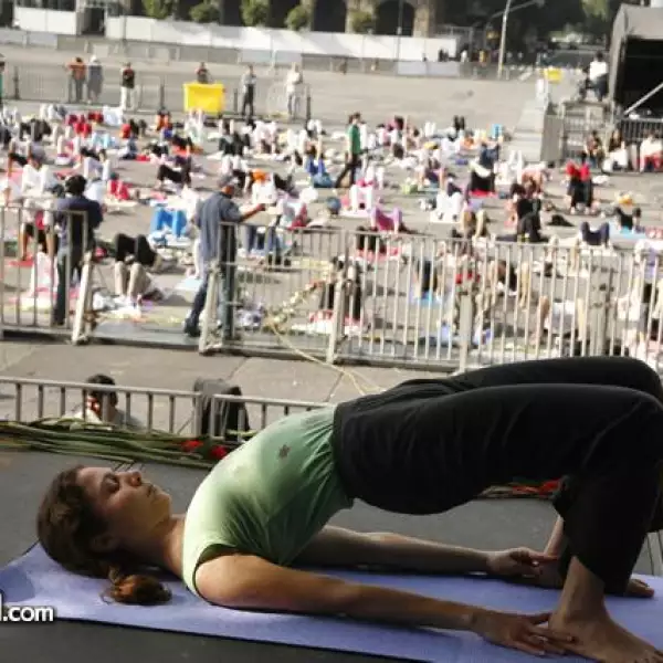 Yoga en el zocalo