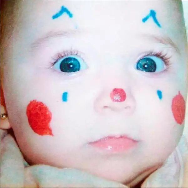 Nina cuando era una bebé.