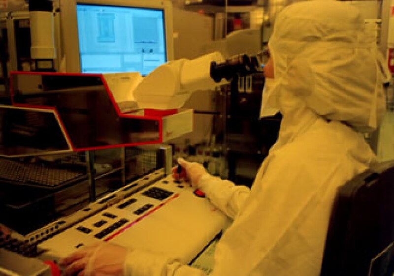 El autor advierte que México invierte 0.5% del PIB en investigación, la mitad de lo que invierte Brasil. (Foto: Cortesía SXC)