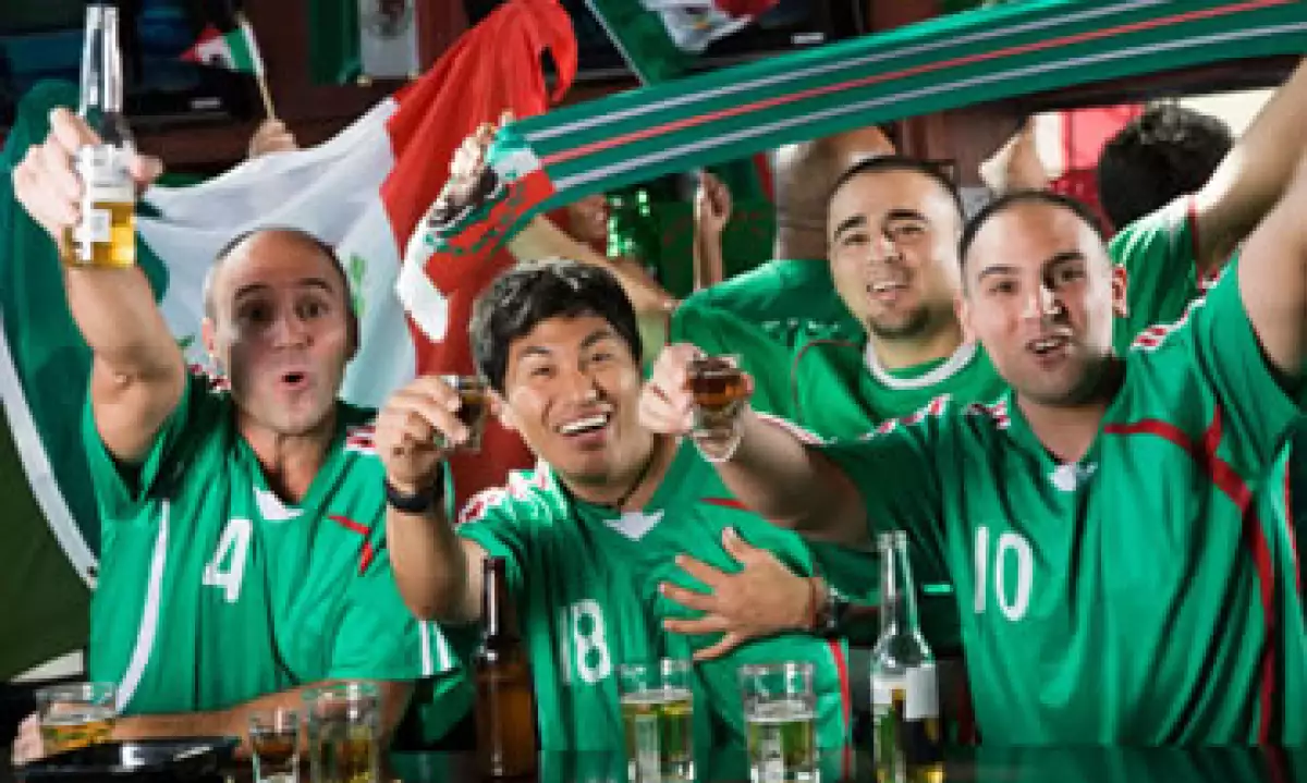 Cada gol del Tri equivale también a un mayor consumo de cerveza. (Foto: Getty Images)