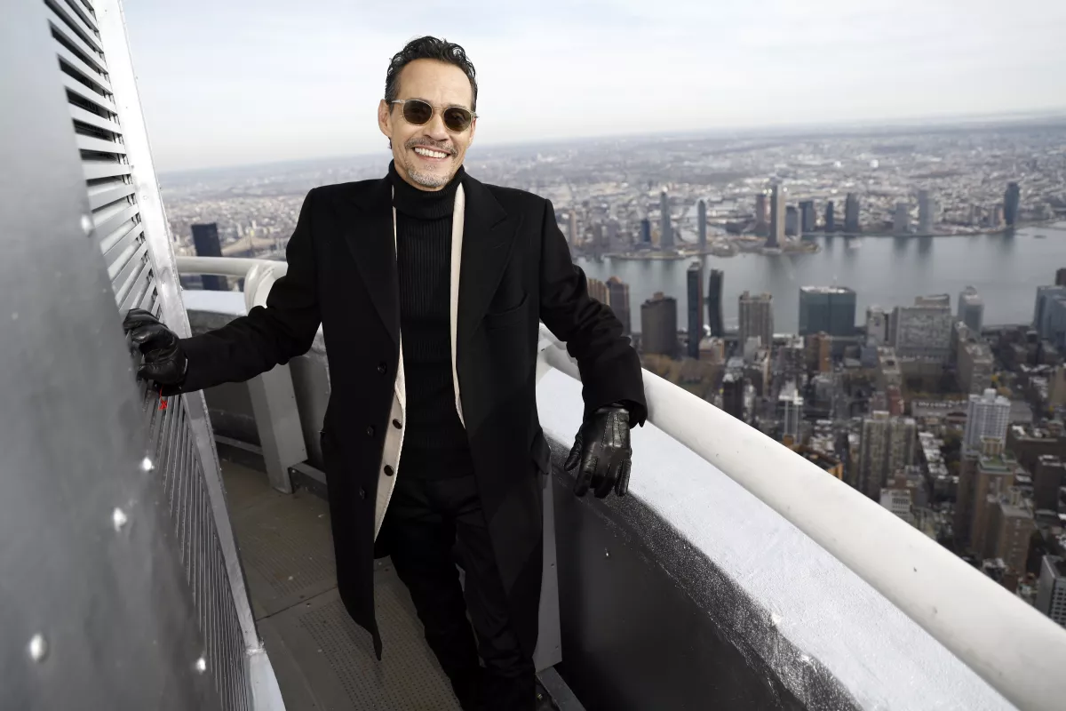 Marc Anthony Visits the Empire State Building