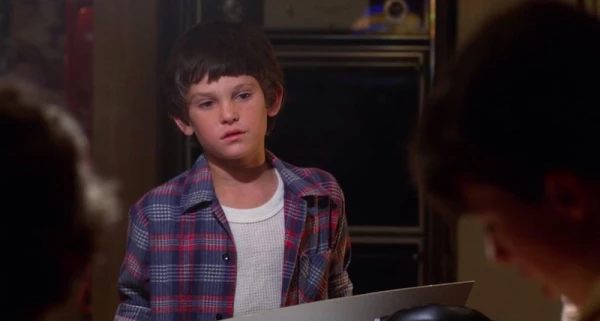 henry-thomas-actor-e.t..jpg