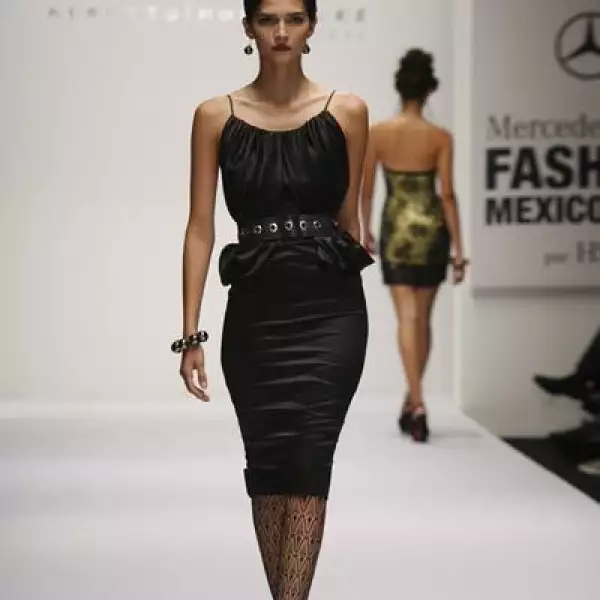 Desfile Alberto Rodríguez