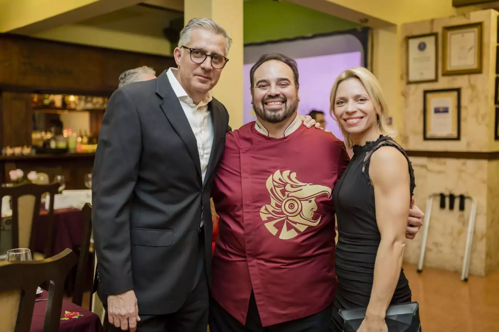 Cena Rosa de Gala en LA TRADICIÓN de Mérida