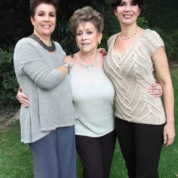 Mago Cabrera,Margara Sanchez y Patty Cabrera