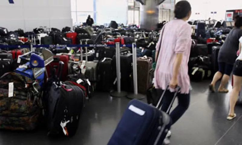 En el portal de Aduana México hay más información sobre la mercancía que puede ingresarse como equipaje. (Foto: AP)