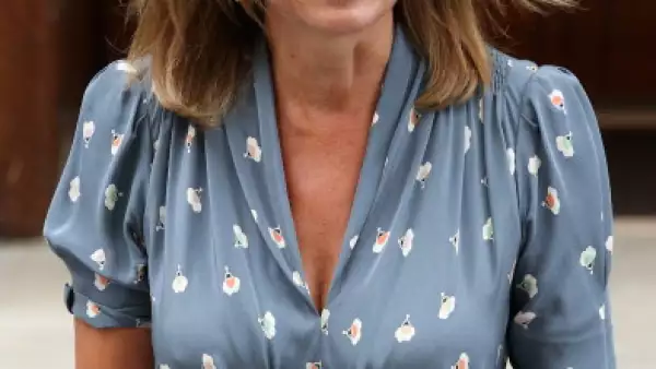 Carole Middleton ha dado a conocer algunos detalles de cómo festejarán la Navidad los pequeños príncipes de Cambridge.