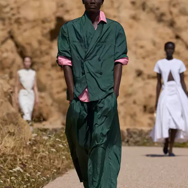 Jacquemus PO S27 027.jpg