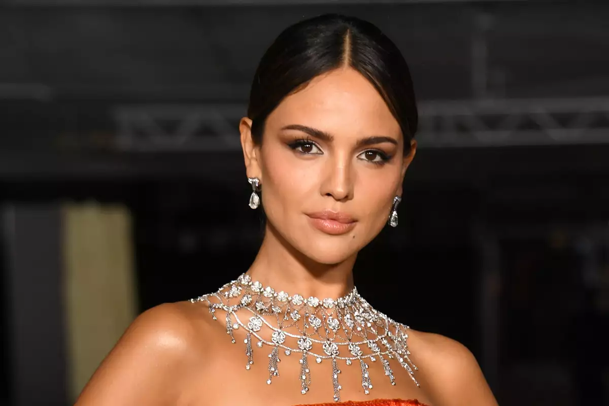 Eiza González en bioserie de Lucía Méndez