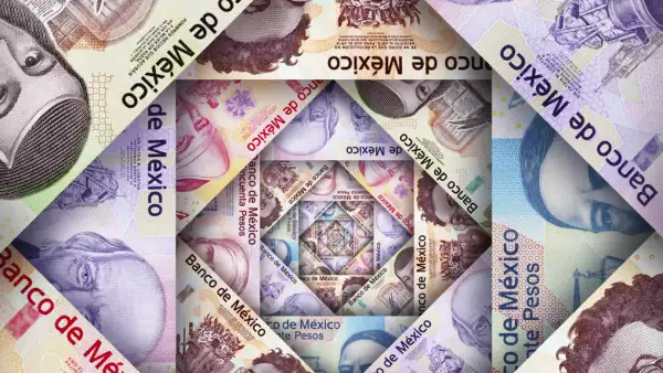 180806 peso tipo de cambio is fotopoly.jpg