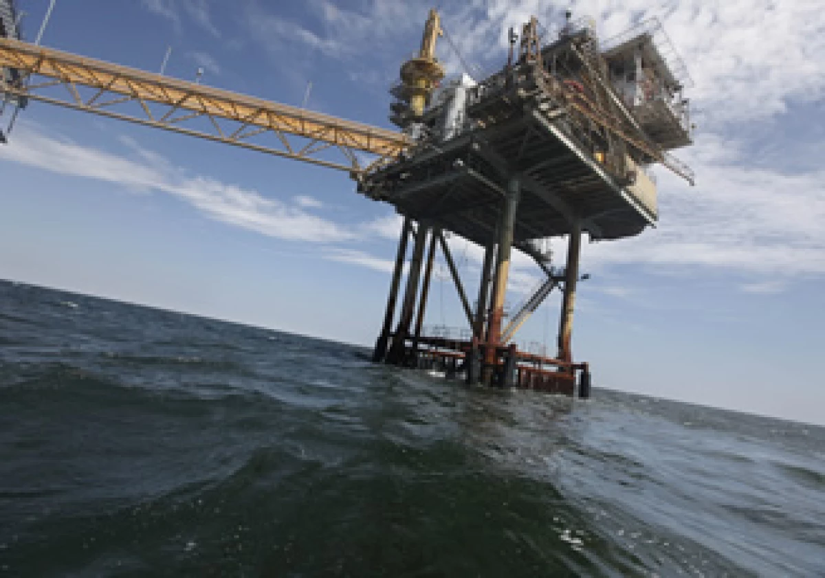 Entre los contratos se contemplan unos para aguas profundas, pero que será a mediados del año cuando se decidirá qué áreas se licitarán de estos convenios, que son los de mayor interés para los inversionistas. (Foto: AP)