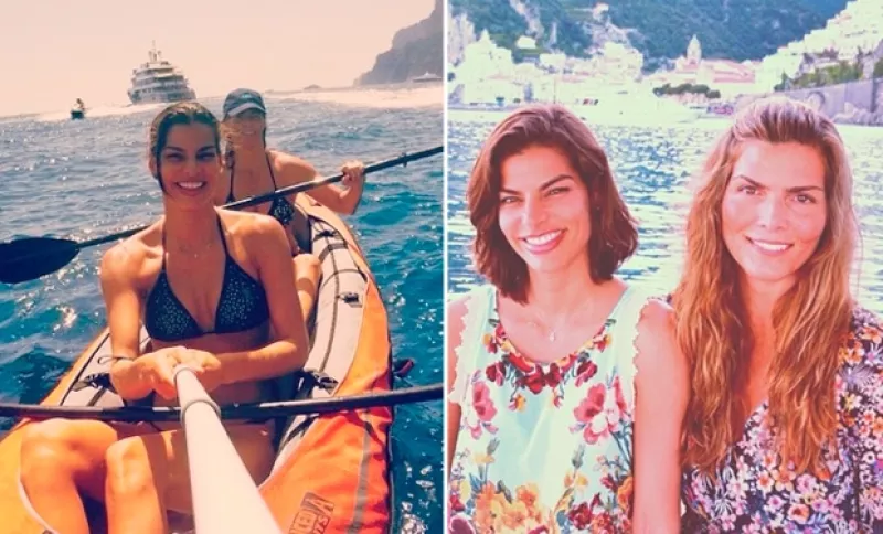 La conductora y la empresaria están de vacaciones en Italia. Bárbara Coppel publicó en su Instagram una imagen en la que ambas robaron cámara al paisaje con su deslumbrante figura.