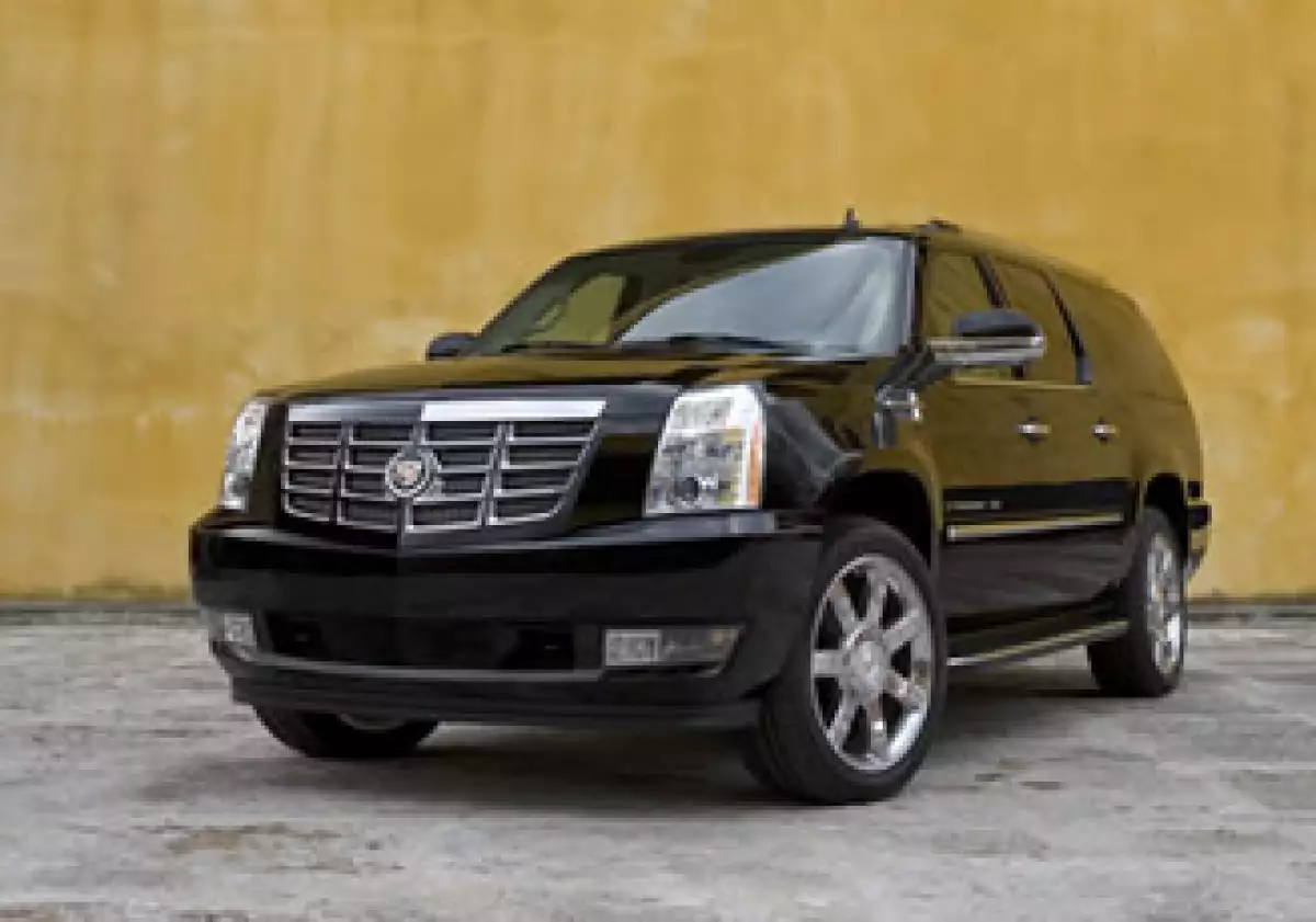 El modelo Cadillac Escalade ESV, uno de los afectados. (Foto: Cortesía Cadillac)
