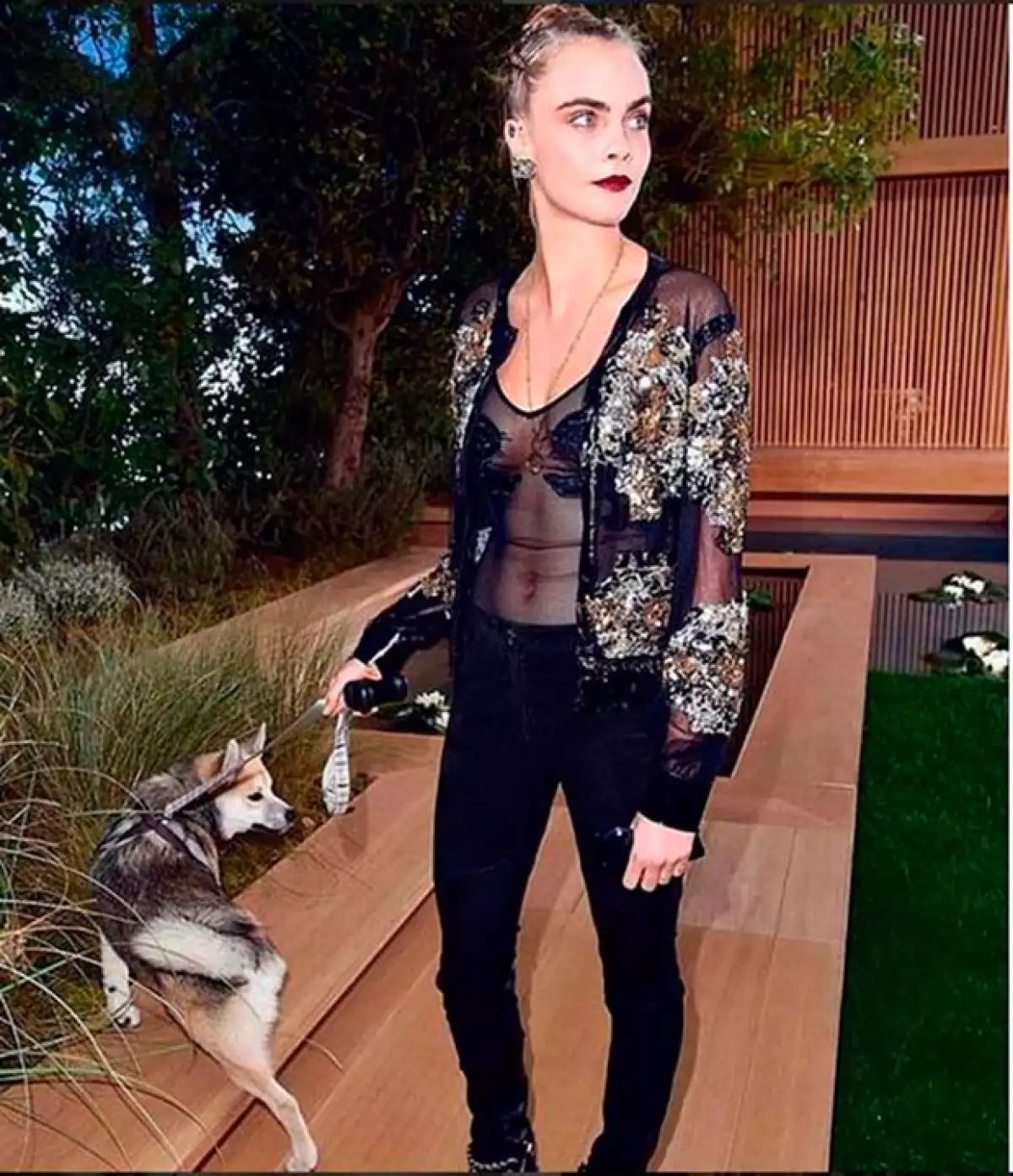 La modelo derrochó sexytud durante el evento.