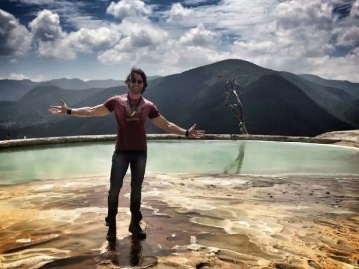 Sebastián Rulli compartió esta foto que, seguramente, tomó Angelique Boyer.