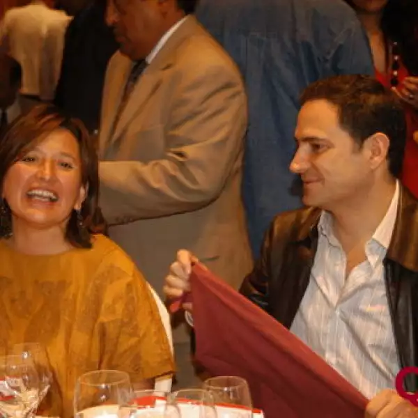 Xochitl Galvez, Alejandro Soberon