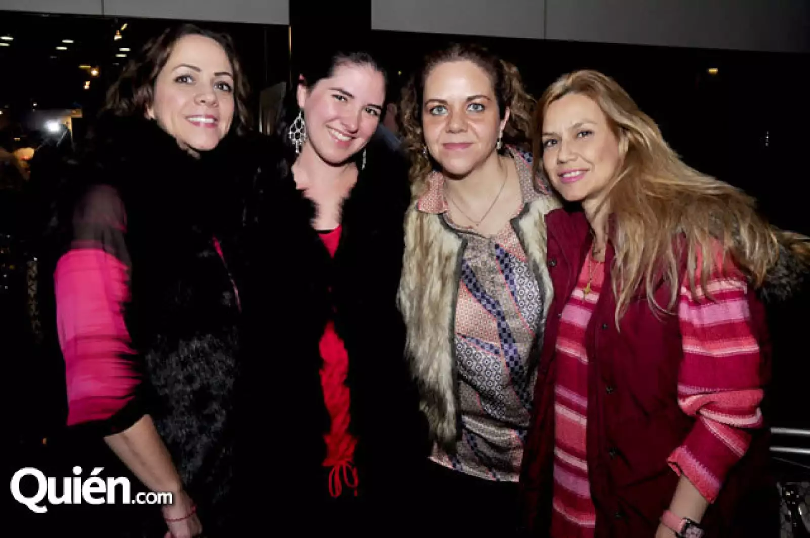 Ana Margarita Muñóz de Lozano con Lourdes y Erika Lorenzen y Melina Gómez