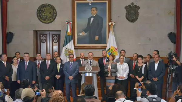 Javier Duarte hizo un llamado a todo su equipo para intensificar el trabajo hasta el último día de su administración.