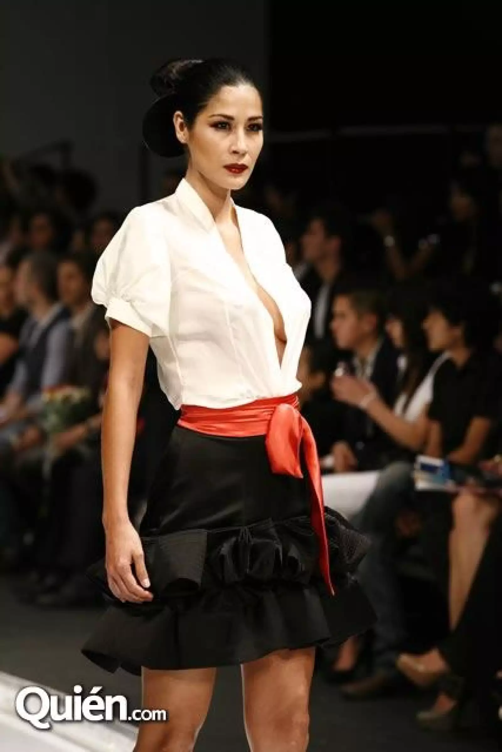 Pasarela de Mariana Luna