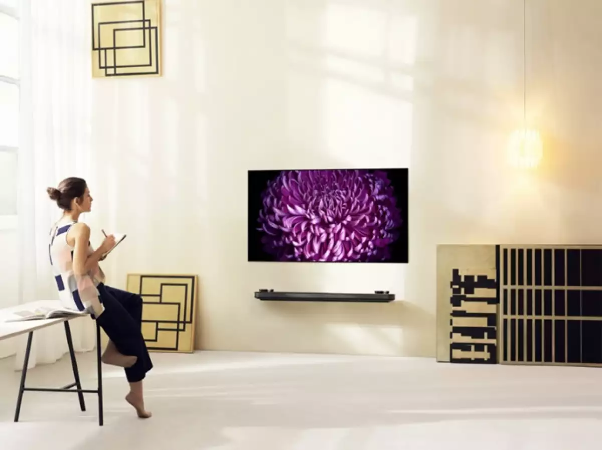 LG Signature OLED TV W7